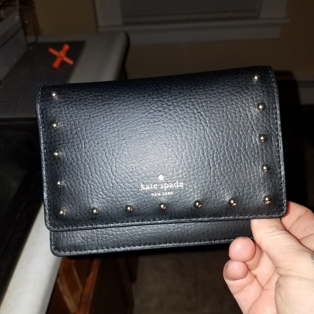 SOLD---Kate spade dina wallet